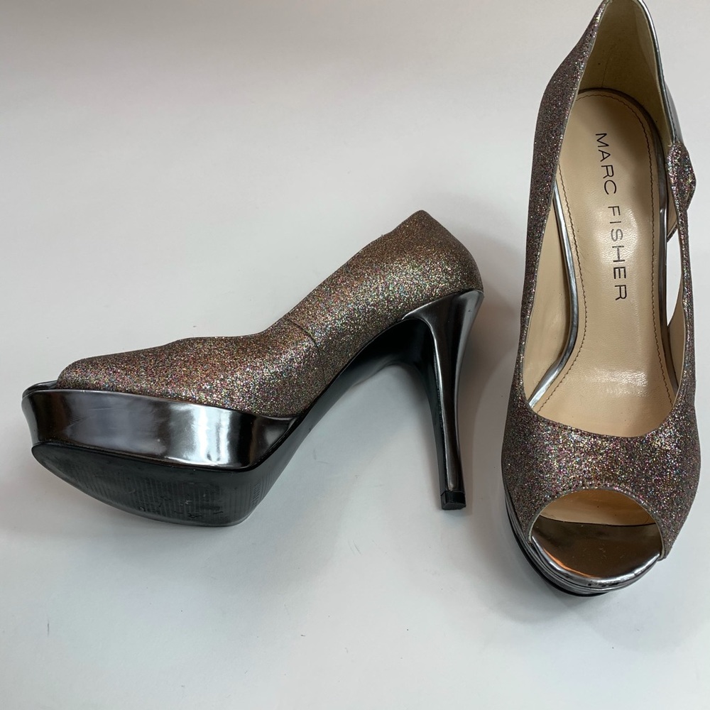 Marc Fisher Platform Heels. 7 1/2 CS 0256